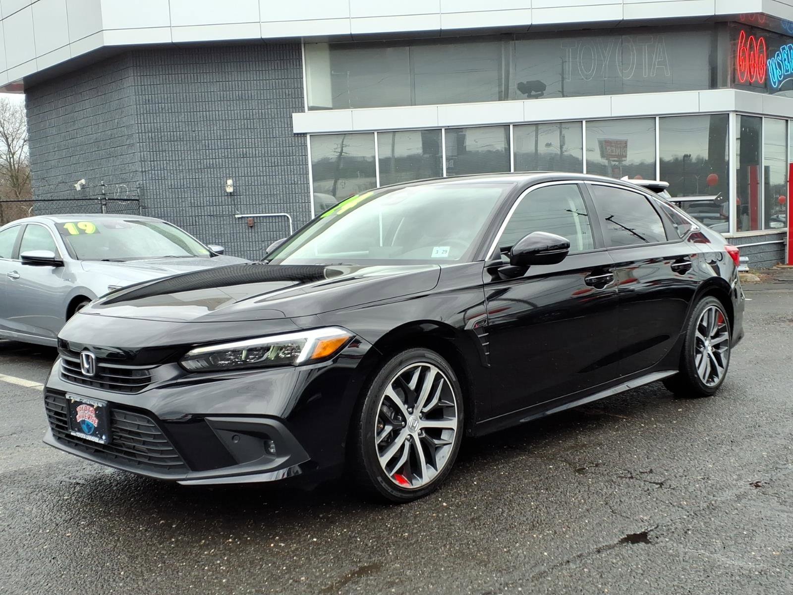 Used 2024 Honda Civic Touring image 3