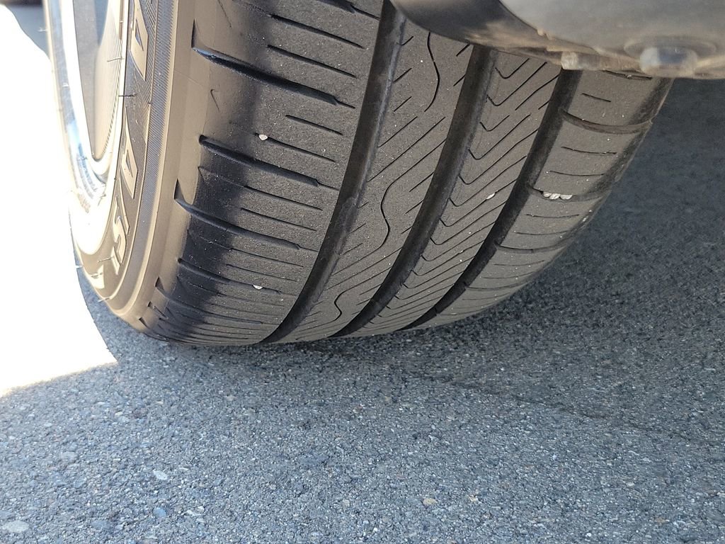 Used 2023 Toyota Prius LE image 28