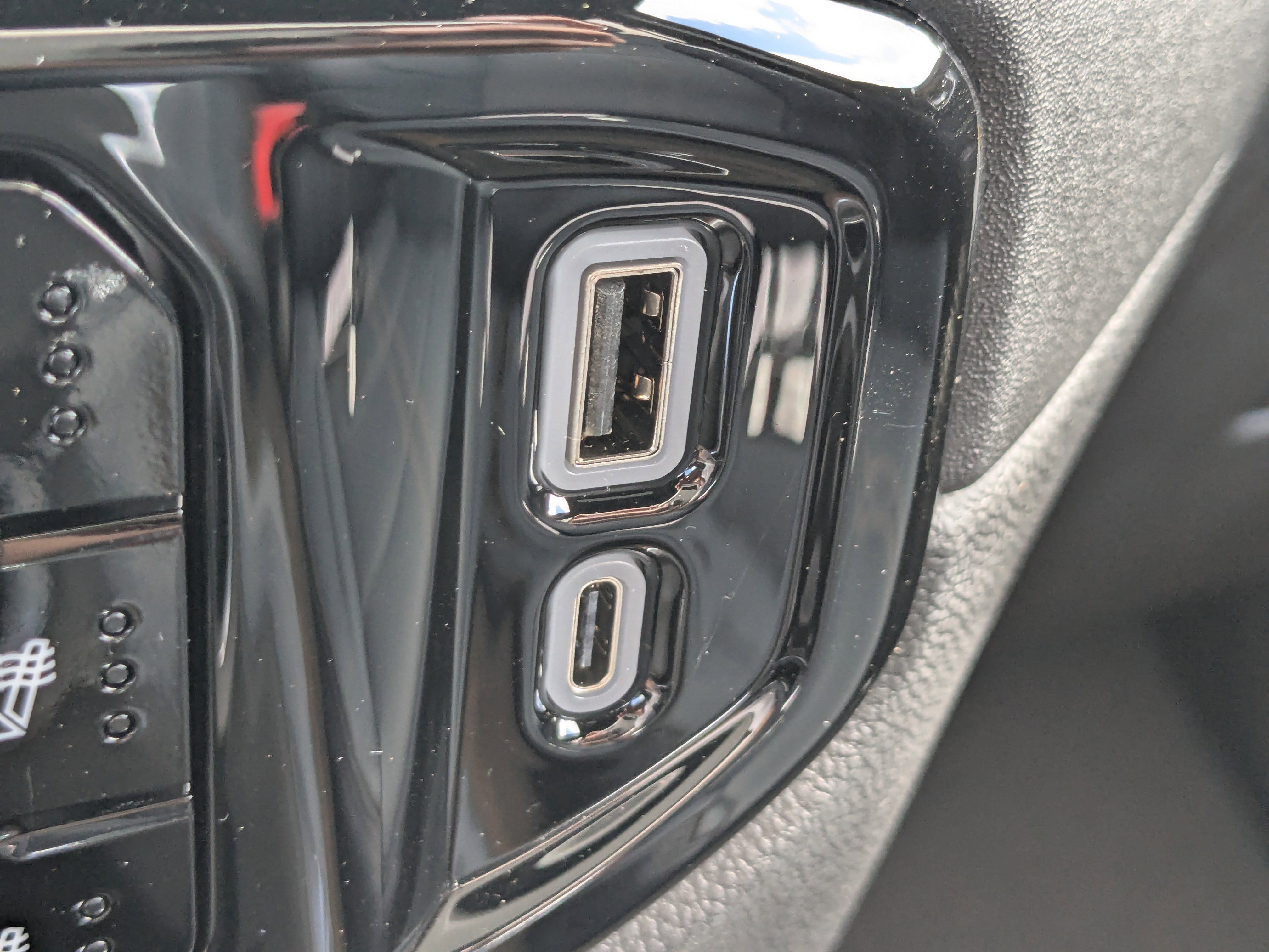 New 2024 Chevrolet Silverado 3500 High Country w/ High Country Premium Package image 15