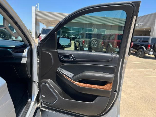 Used 2017 Chevrolet Suburban Premier RWD image 25