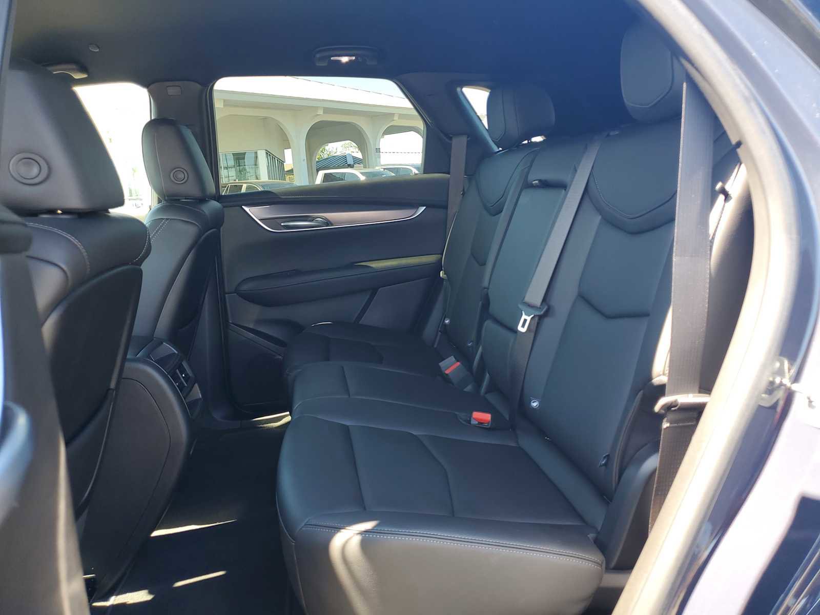 New 2024 Cadillac XT5 Luxury image 14