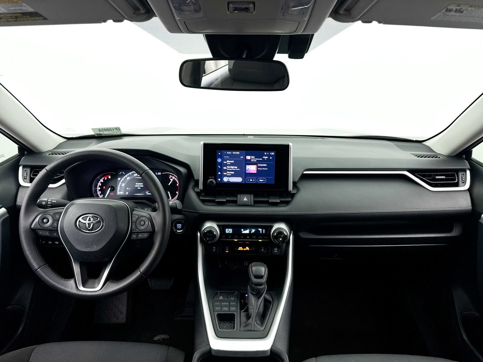 Used 2024 Toyota RAV4 XLE w/ Weather Package AWD/4WD image 20