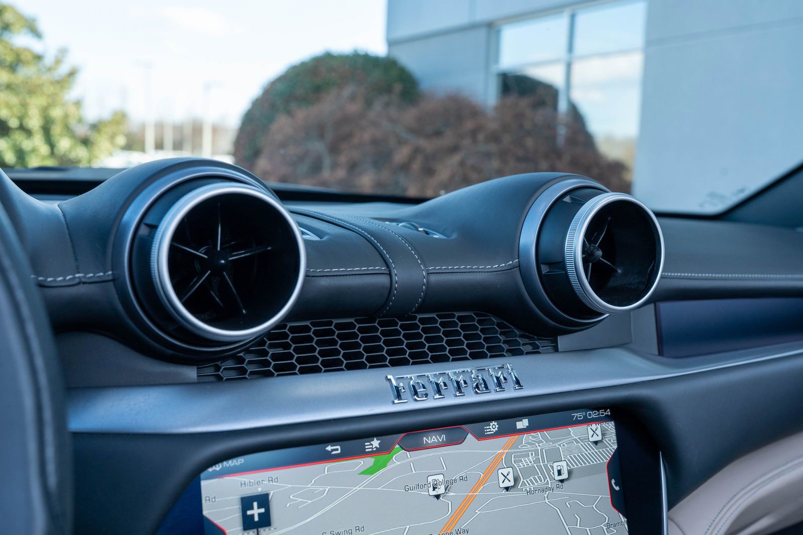 Used 2019 Ferrari Portofino image 42