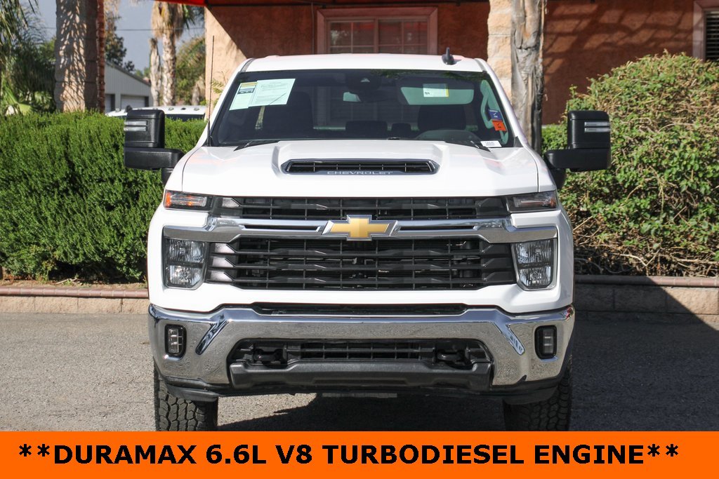 Used 2024 Chevrolet Silverado 2500 LT image 3