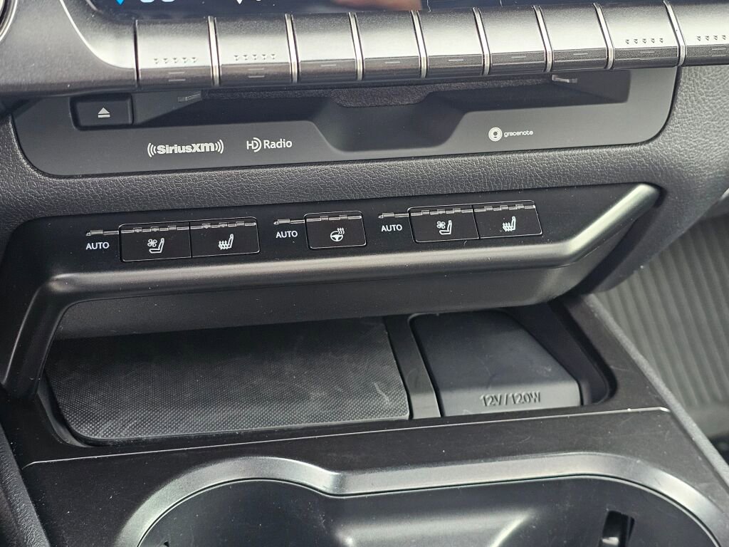 Used 2019 Lexus UX 250h w/ Premium Package image 36