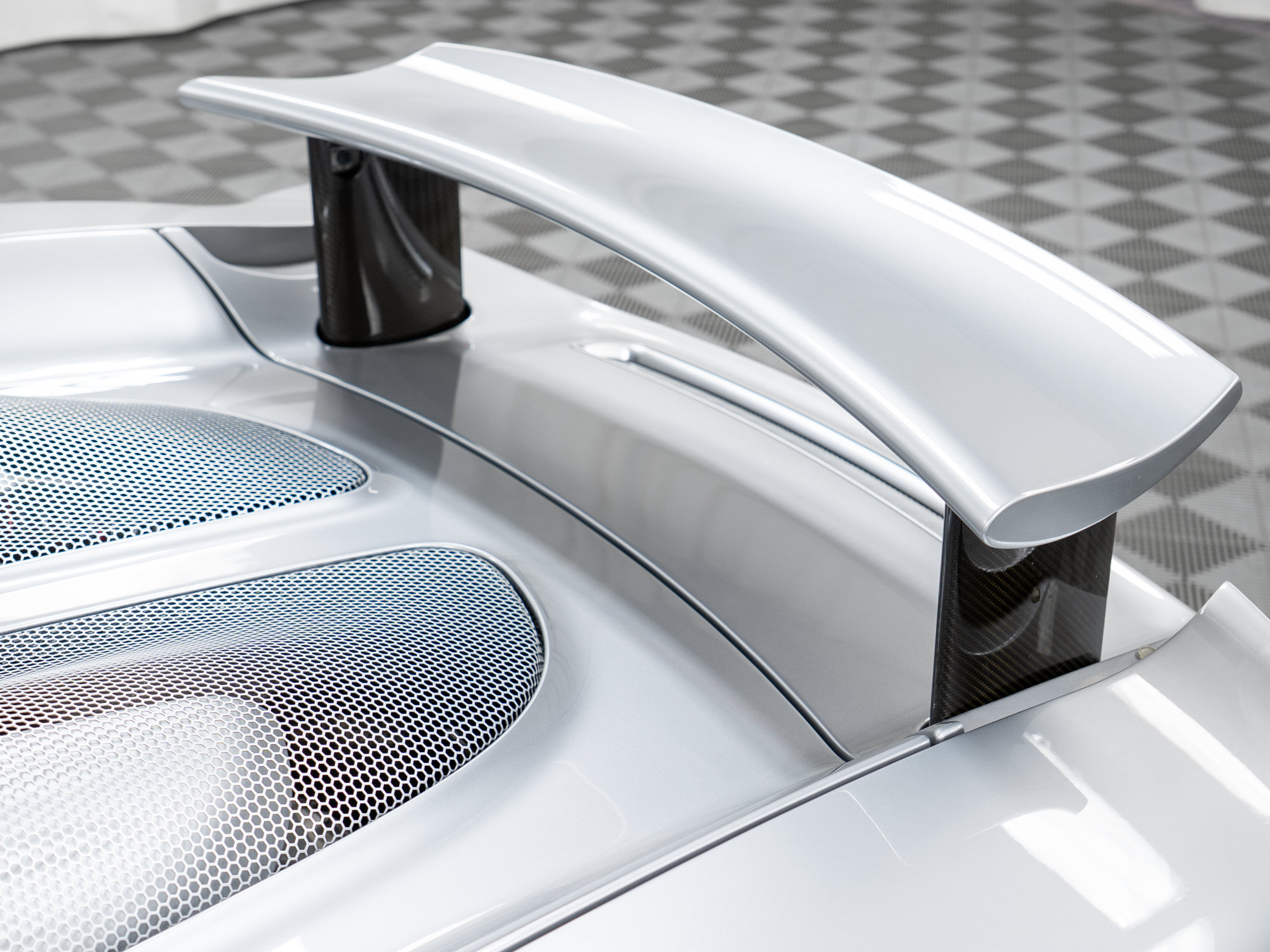 Used 2005 Porsche Carrera GT RWD image 55