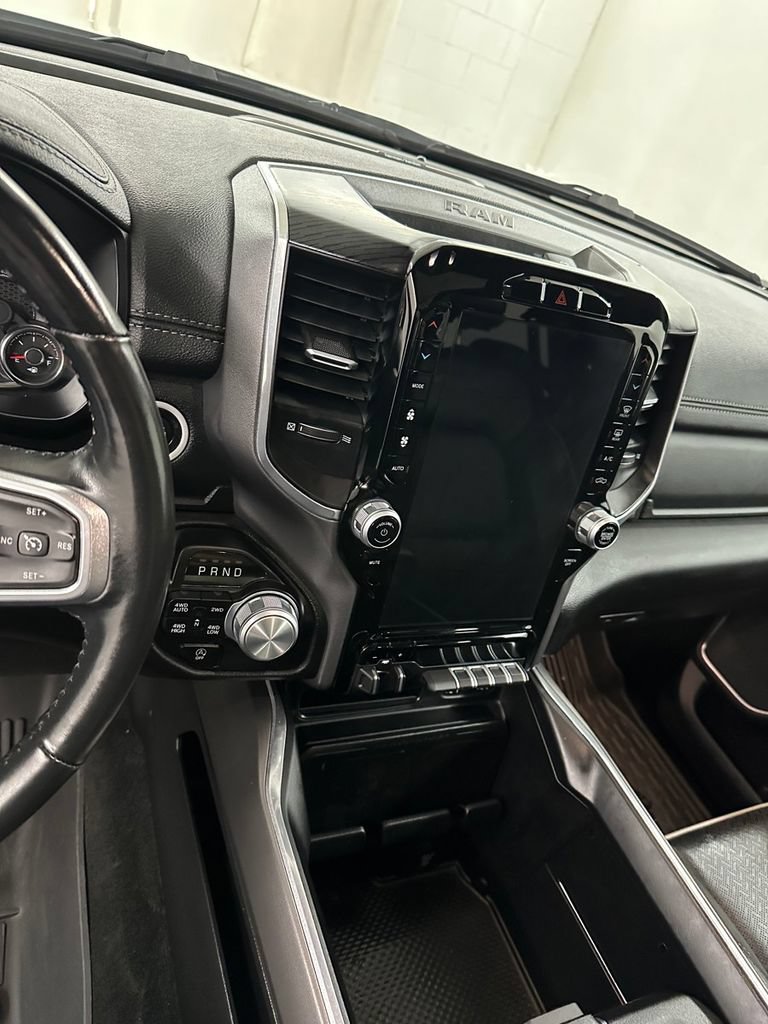 Used 2023 RAM 1500 Laramie AWD/4WD image 16