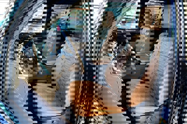 Used 2023 Cadillac Escalade Premium Luxury w/ Performance Package image 25