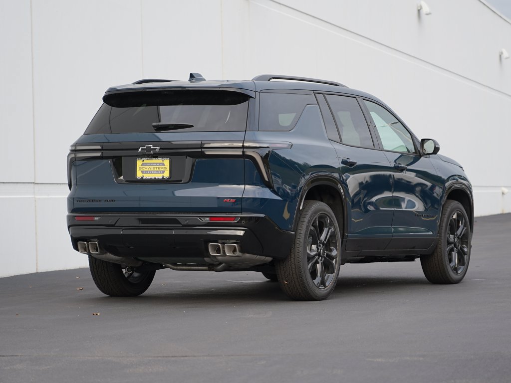 New 2027 Chevrolet Traverse RS w/ LPO, Floor Liner Package AWD/4WD image 4
