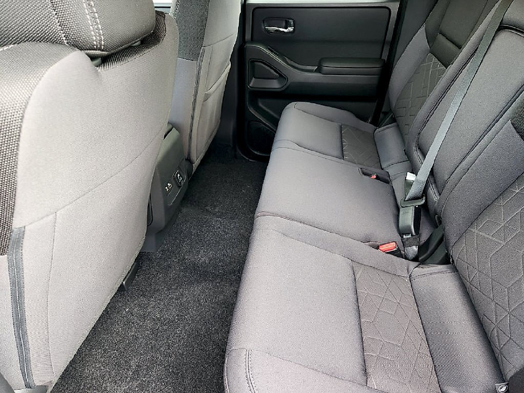 New 2027 Nissan Frontier SV w/ SV Convenience Package RWD image 29