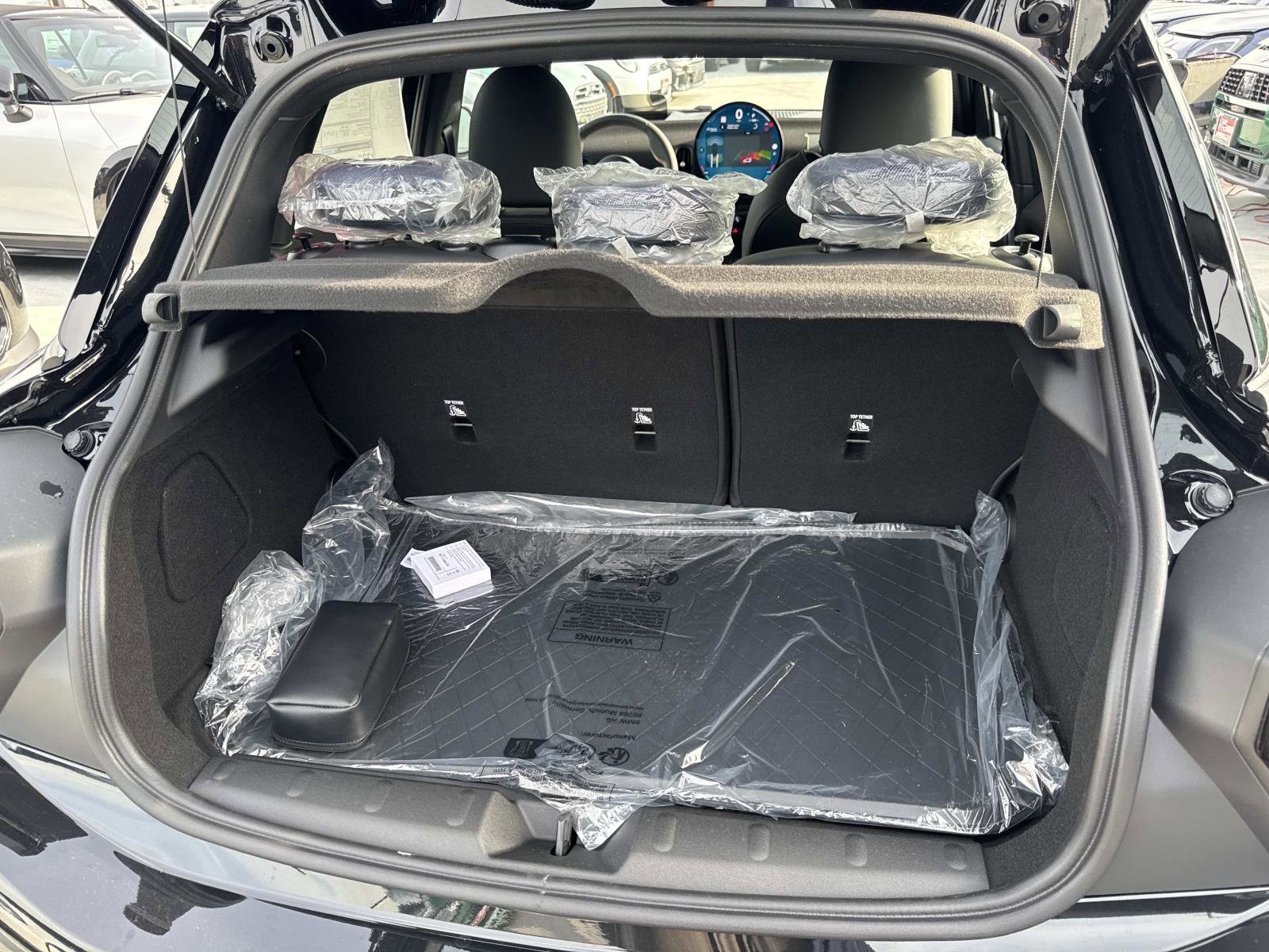 New 2026 MINI Cooper 4-Door Hardtop FWD image 5