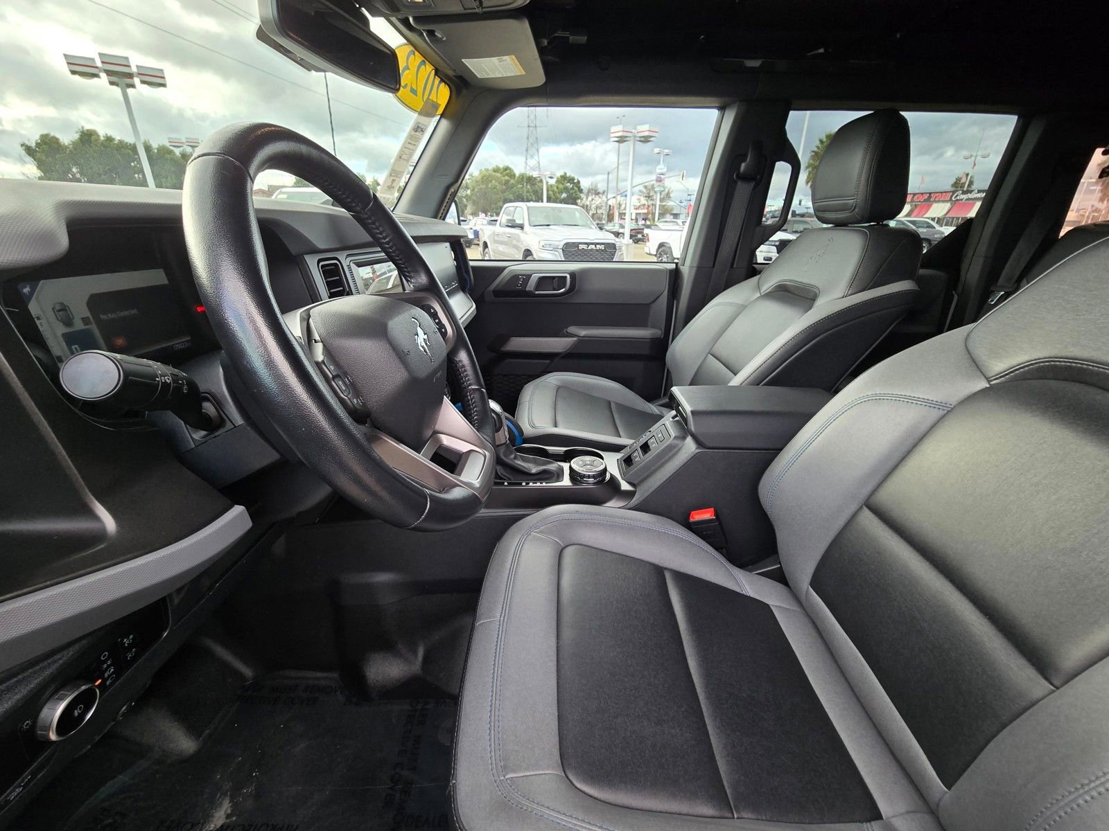 Used 2023 Ford Bronco Black Diamond image 13