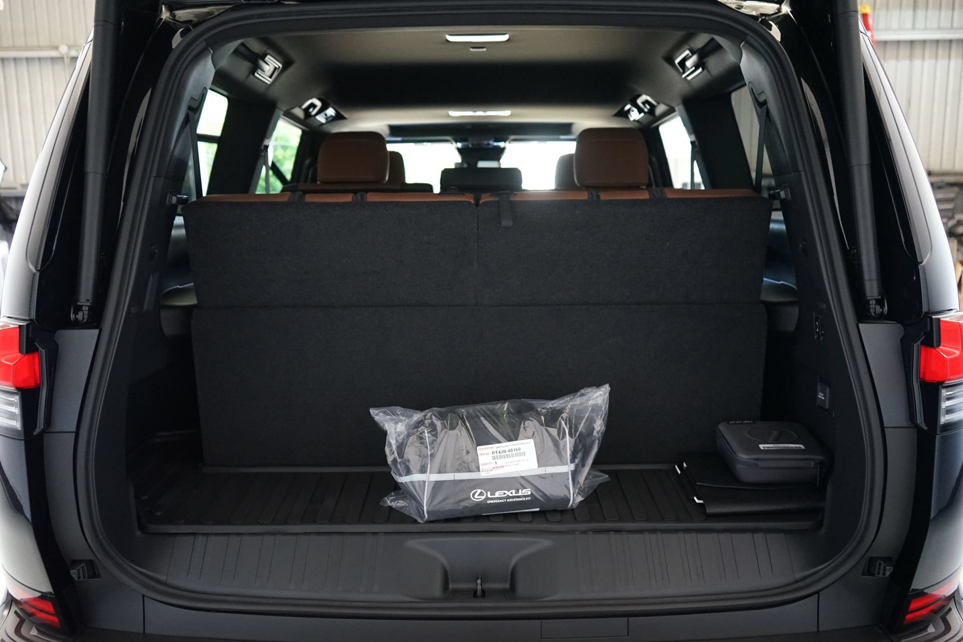 Used 2026 Lexus GX 550 w/ Accessory Package (2T) AWD/4WD image 29