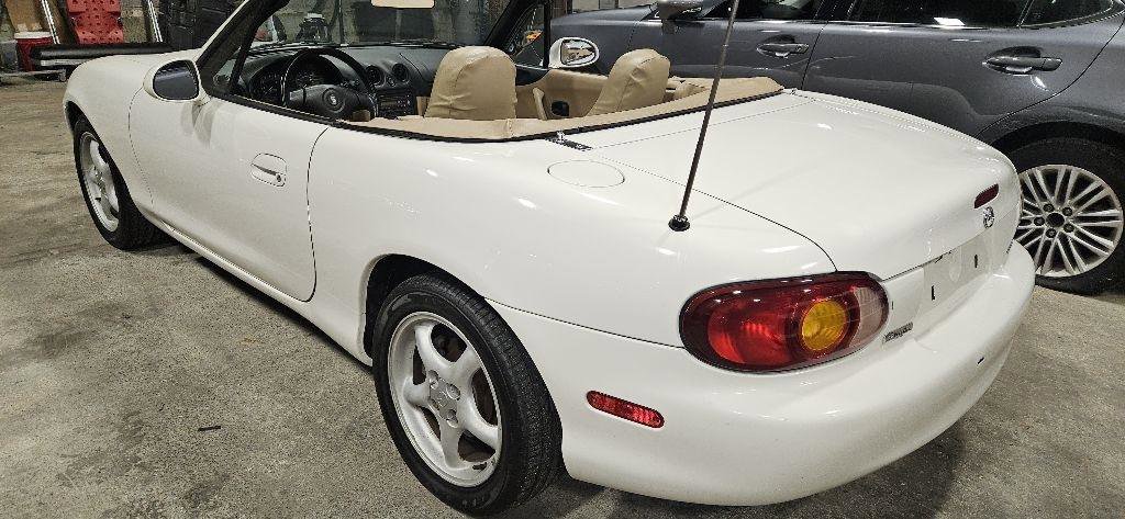 Used 1999 MAZDA MX-5 Miata image 7