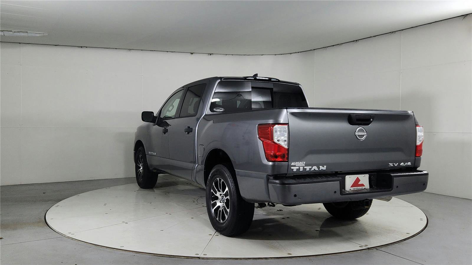 Certified 2024 Nissan Titan SV image 5