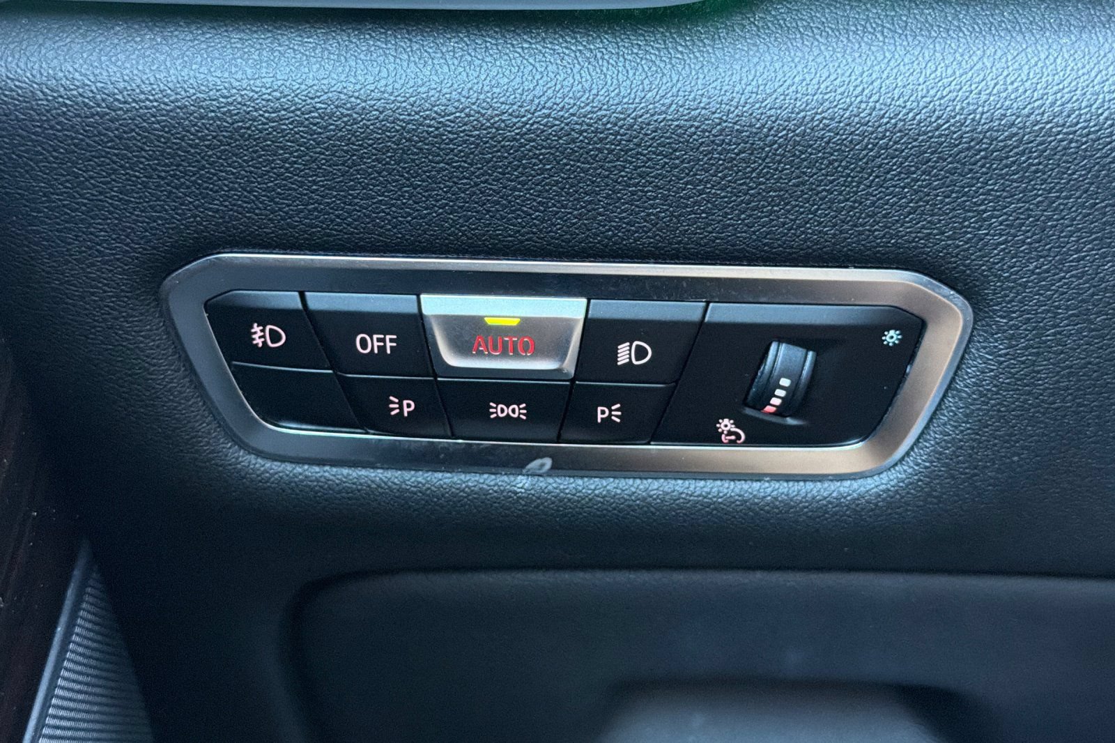 Used 2019 BMW X5 xDrive40i w/ M Sport Package AWD/4WD image 43