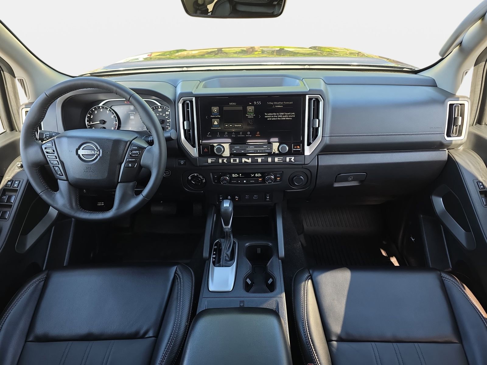 Used 2025 Nissan Frontier SL AWD/4WD image 9