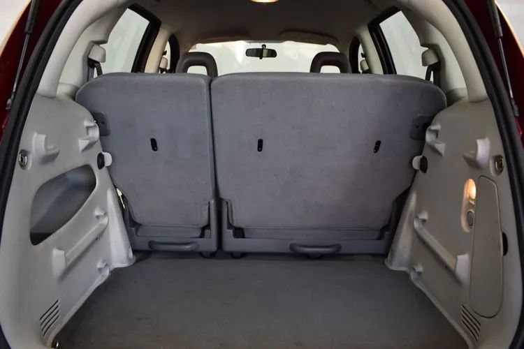 Used 2009 Chrysler PT Cruiser FWD image 16