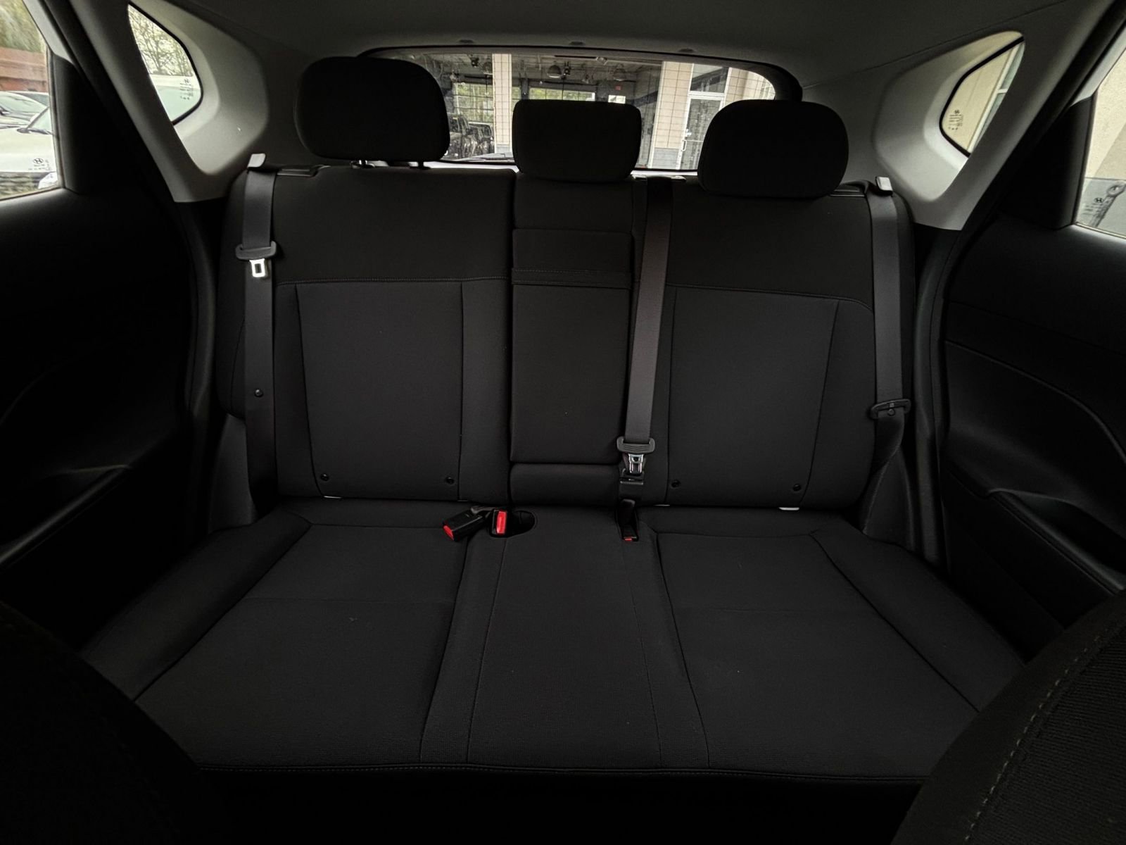 Used 2025 Hyundai Kona SEL image 40