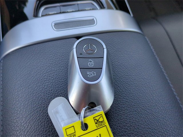 Used 2025 Mercedes-Benz CLE 300 4MATIC Cabriolet image 28