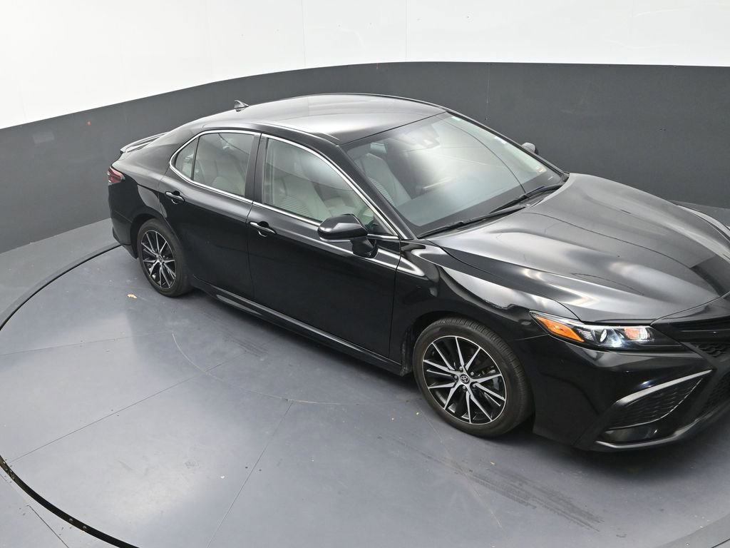 Used 2024 Toyota Camry SE w/ Cold Weather Package image 12