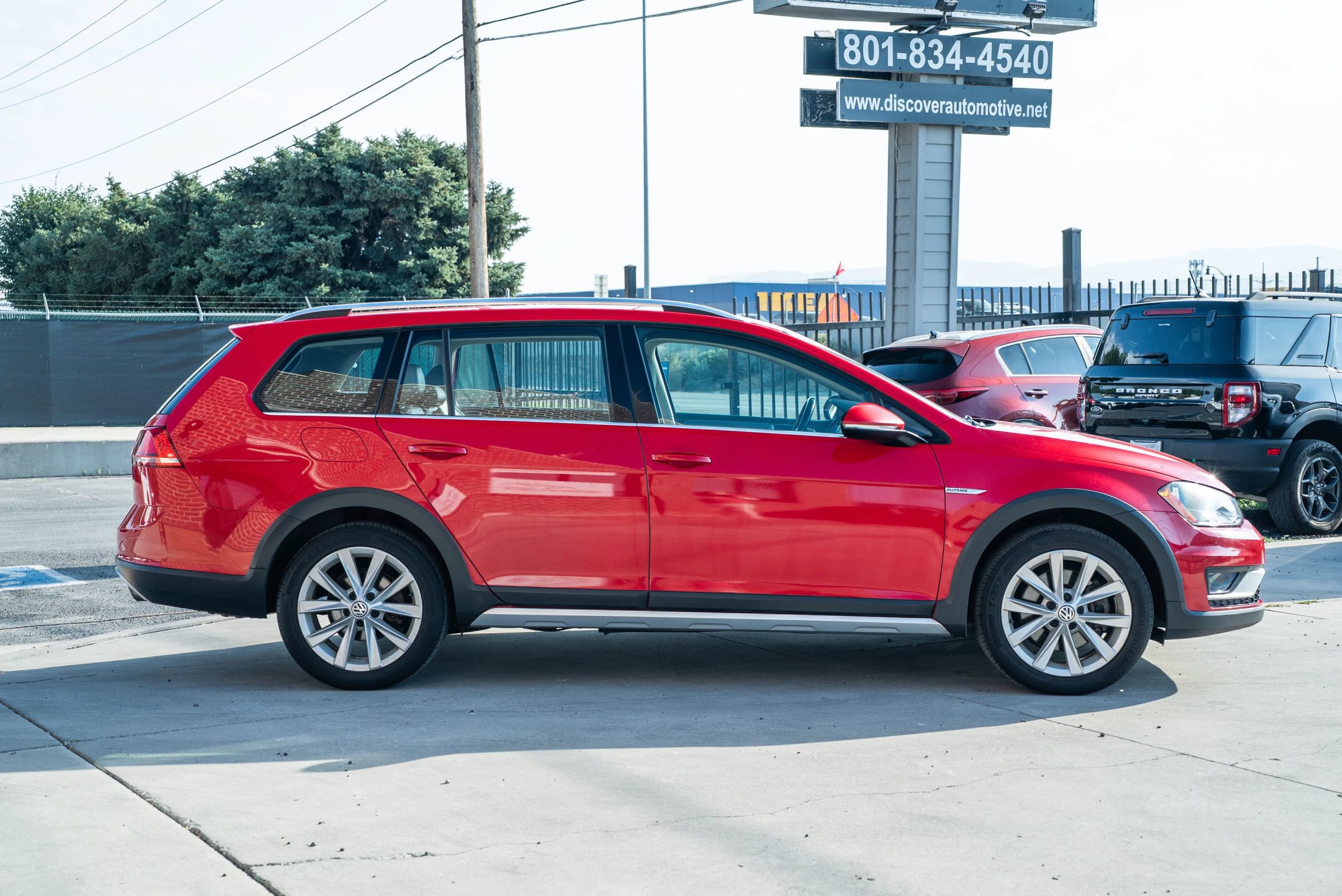 Used 2017 Volkswagen Golf Alltrack S AWD/4WD image 11