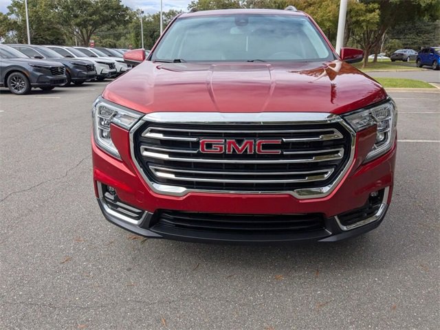 Used 2022 GMC Terrain SLT image 3