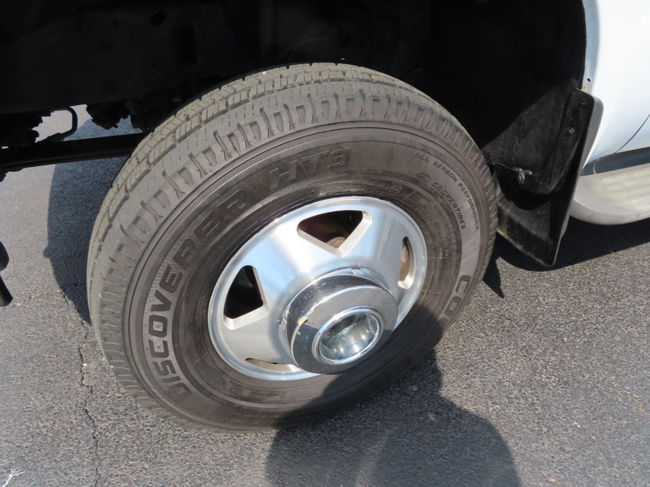 Used 2003 Ford F350 Lariat image 11