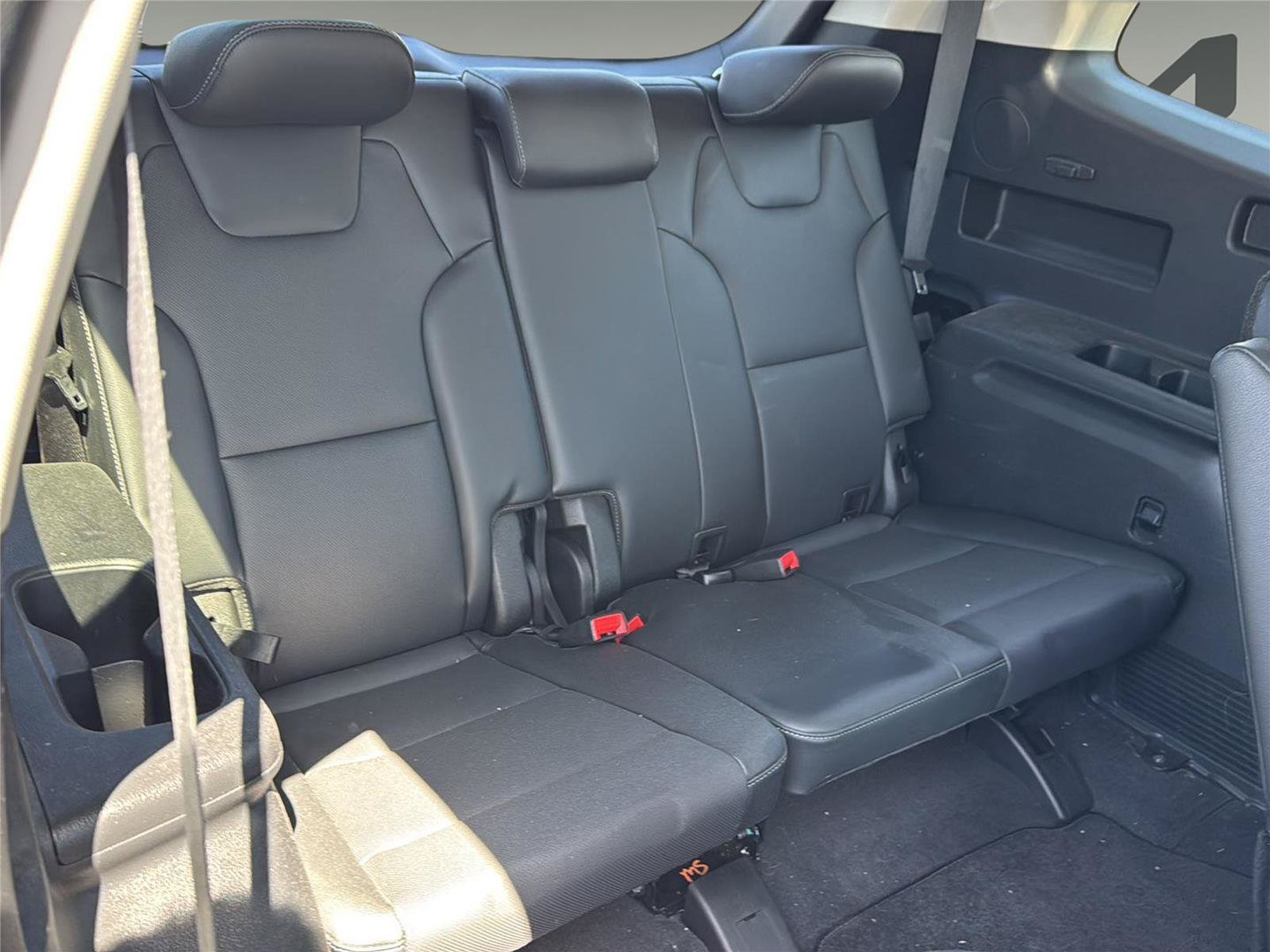 Used 2023 Kia Telluride EX w/ EX Captain's Chair Package AWD/4WD image 30