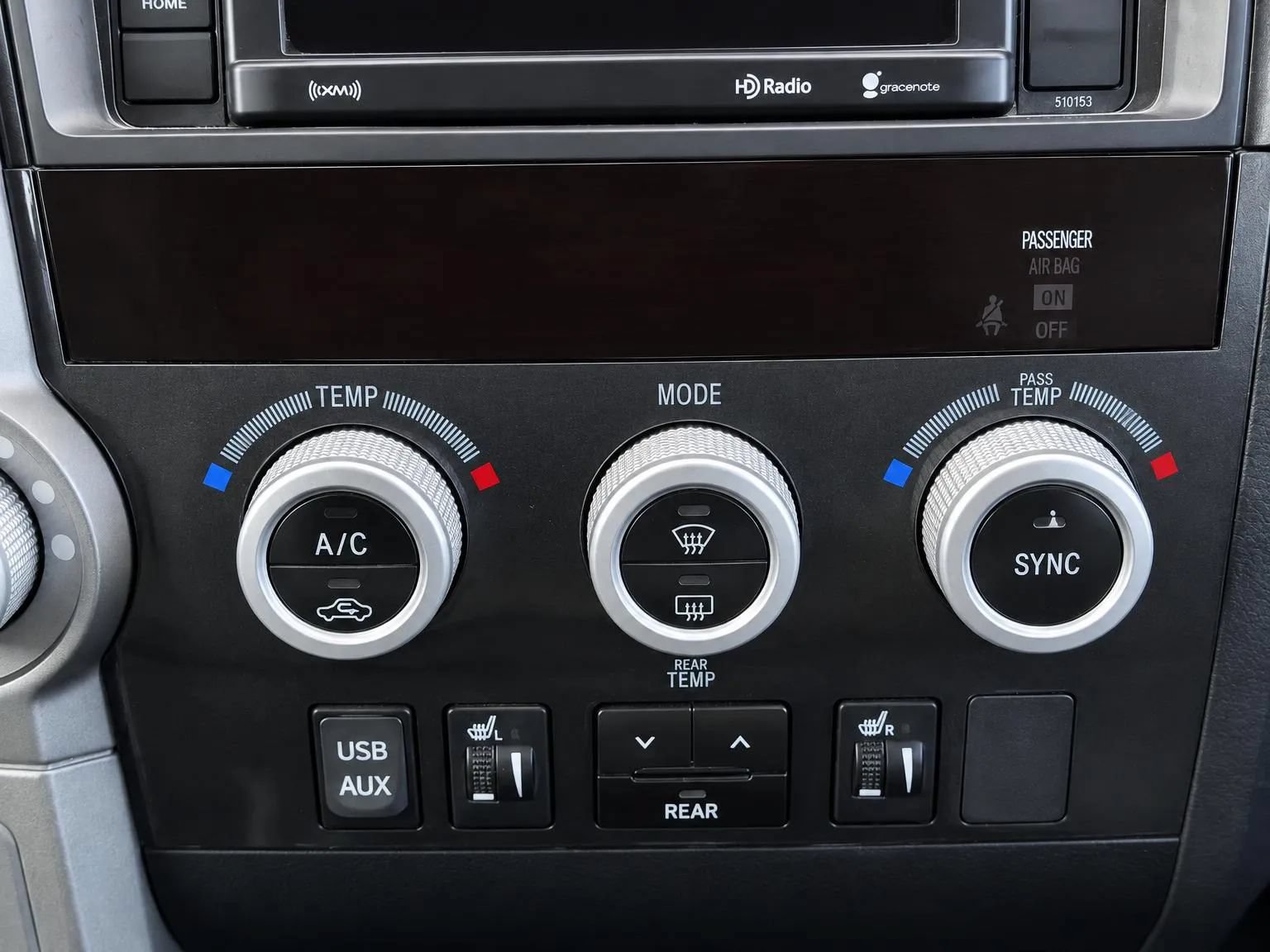 Used 2016 Toyota Sequoia SR5 w/ Premium Package AWD/4WD image 28