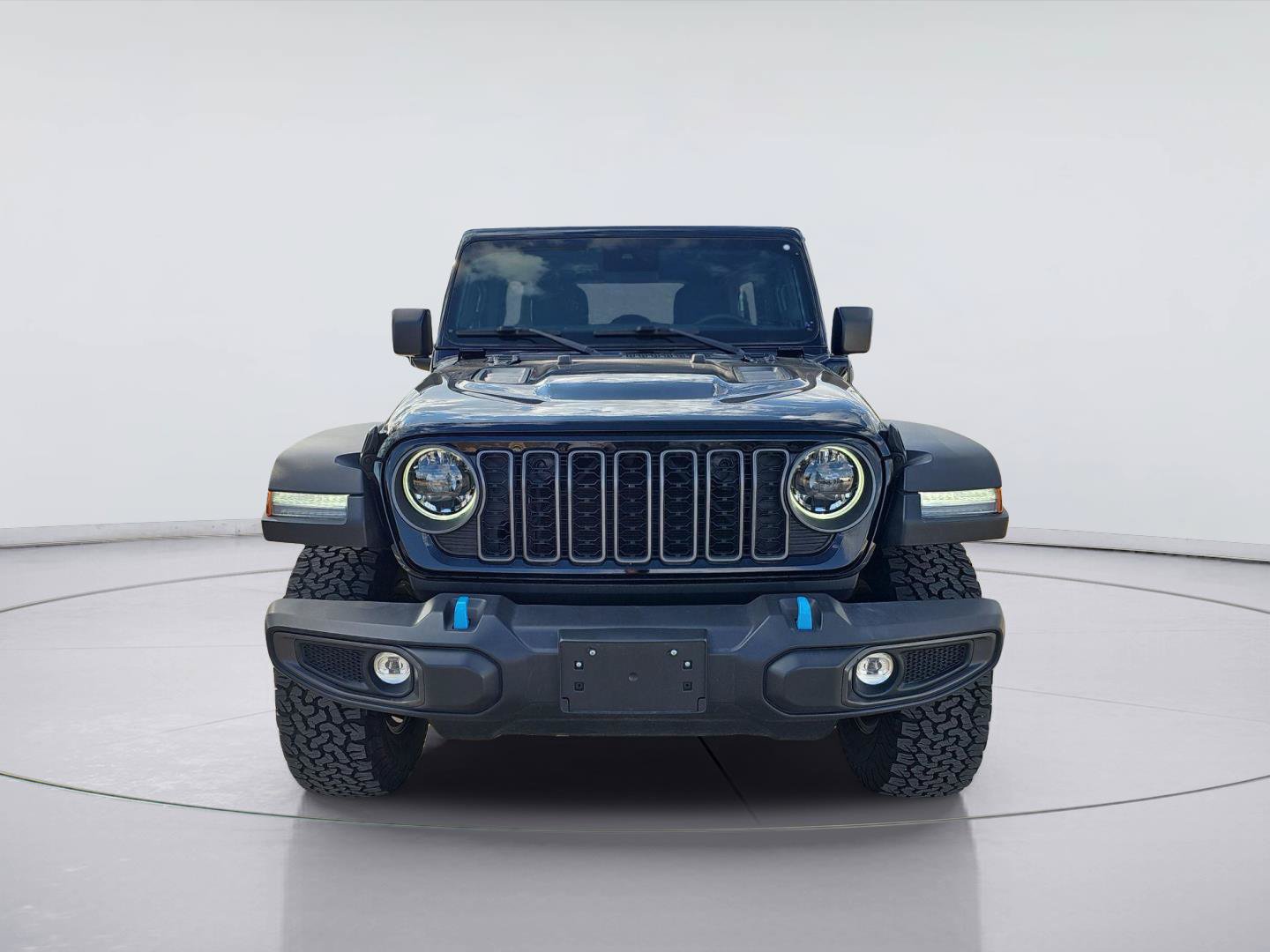 Used 2025 Jeep Wrangler Unlimited Rubicon 4xe w/ Convenience Group AWD/4WD image 9