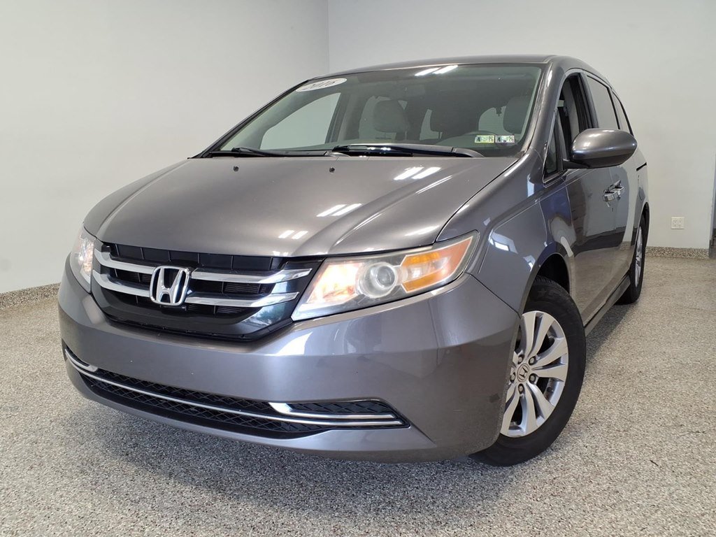 Used 2016 Honda Odyssey SE image 1