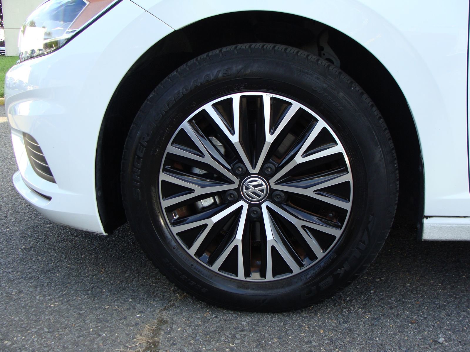 Used 2021 Volkswagen Jetta SE w/ SE Cold Weather Package image 34