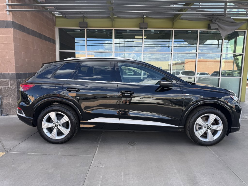 Used 2023 Audi Q4 e-tron Premium Plus w/ Premium Plus AWD/4WD image 9