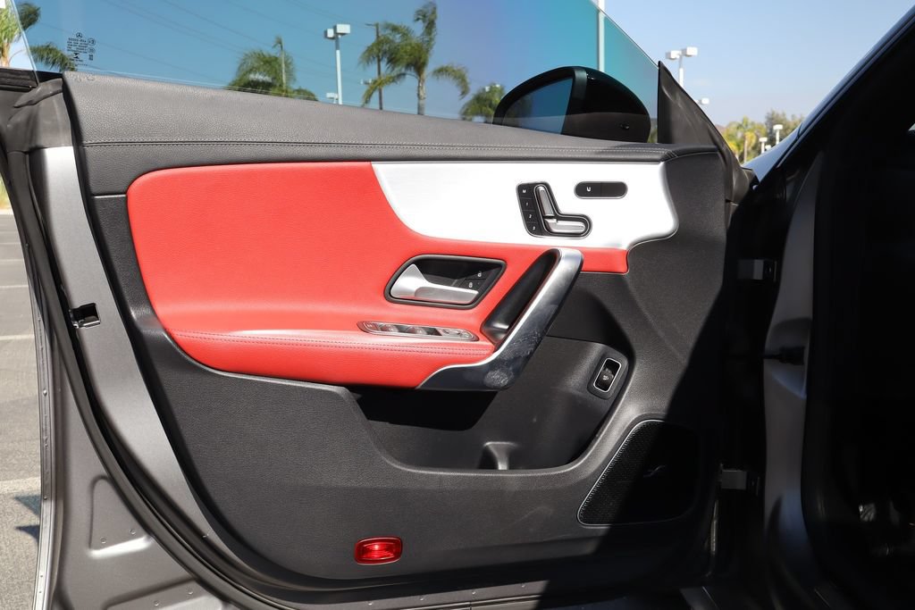 Used 2020 Mercedes-Benz CLA 35 AMG 4MATIC image 19