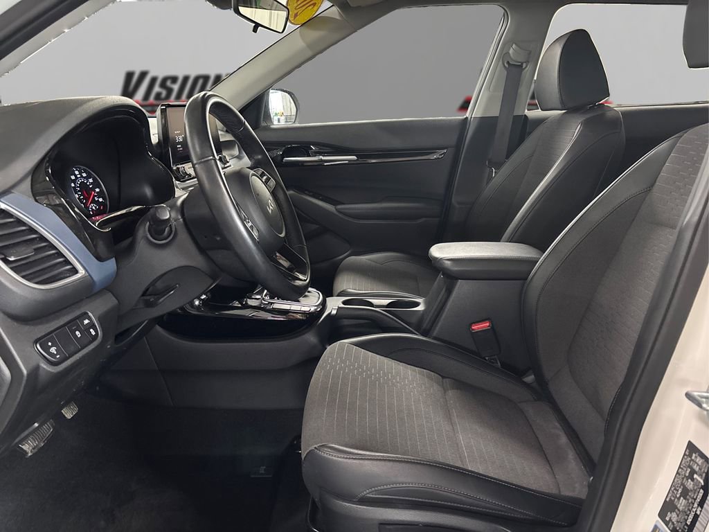 Certified 2023 Kia Seltos Nightfall Edition image 9