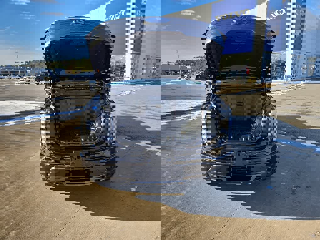 Used 2022 Ford F150 Lightning Lariat w/ Equipment Group 511A High image 4