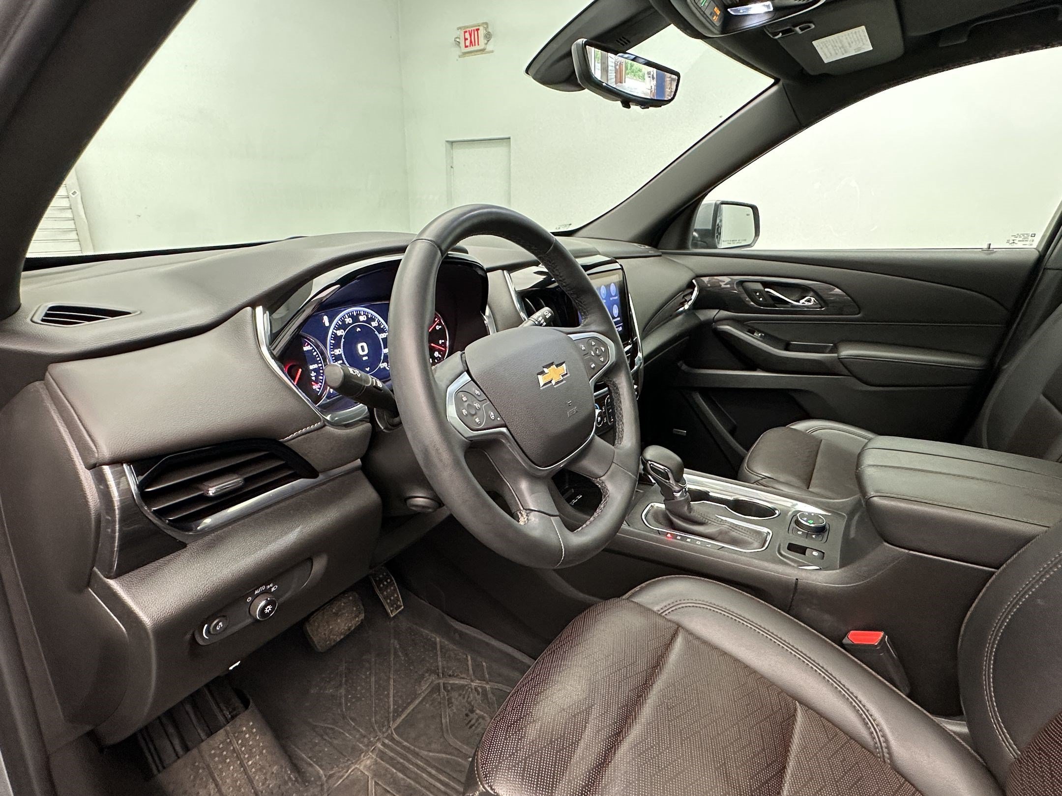 Certified 2023 Chevrolet Traverse High Country AWD/4WD image 4