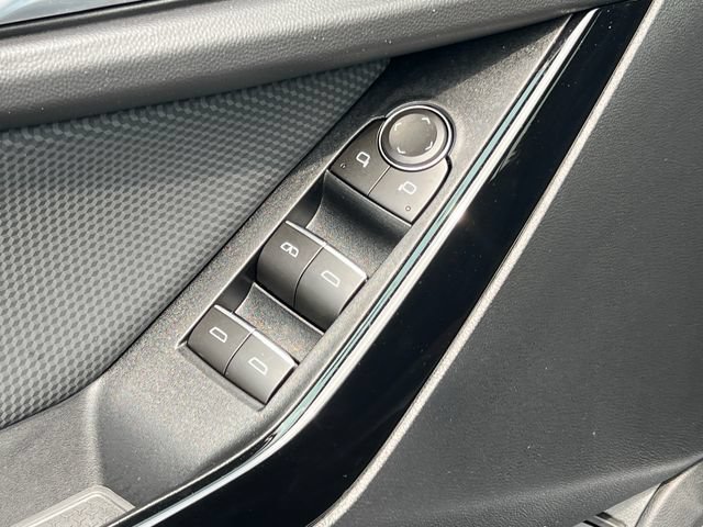 Used 2026 Chevrolet Equinox RS AWD/4WD image 17