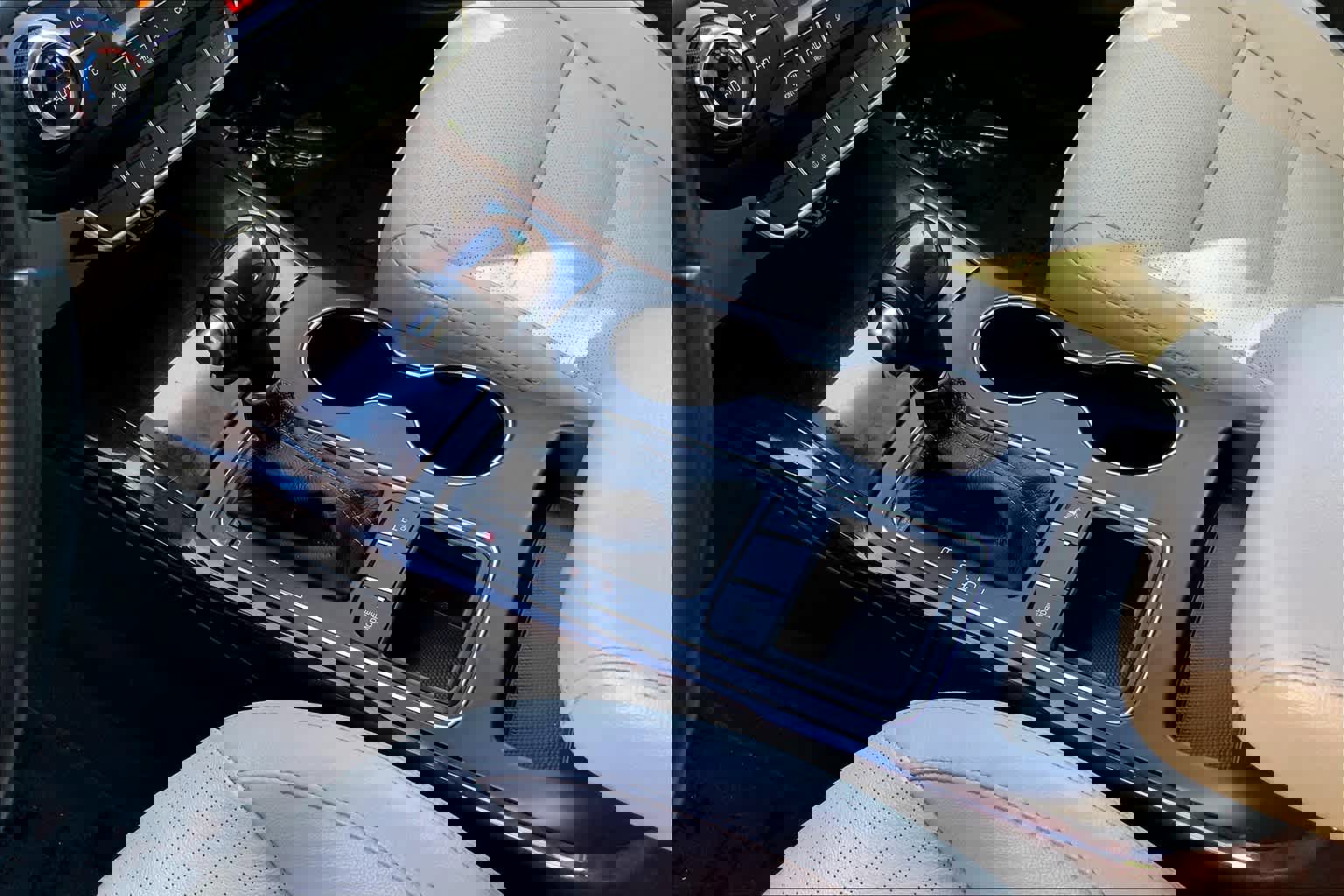 Used 2016 Kia Sorento EX image 16