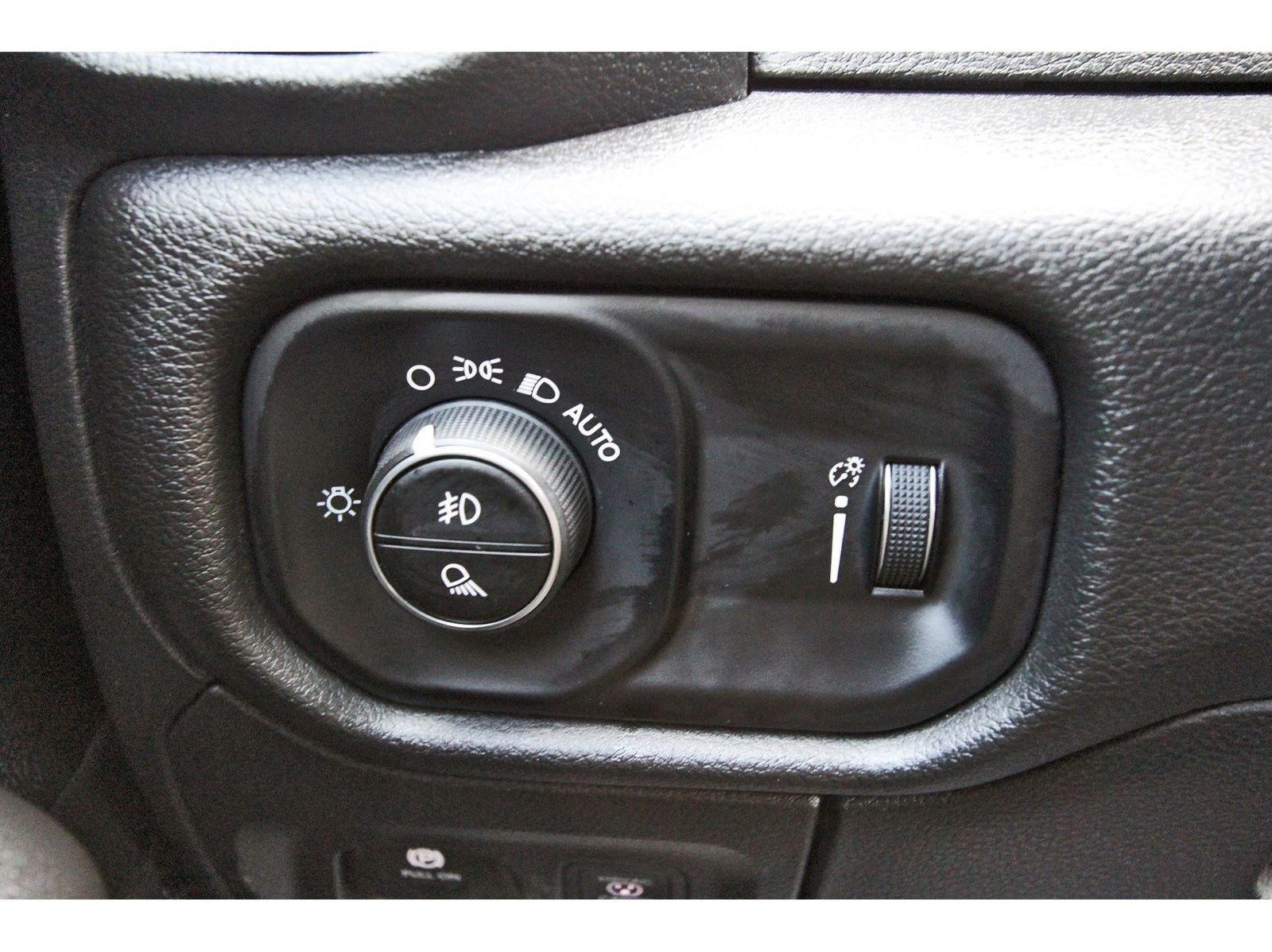 Used 2025 RAM 1500 Tradesman image 18