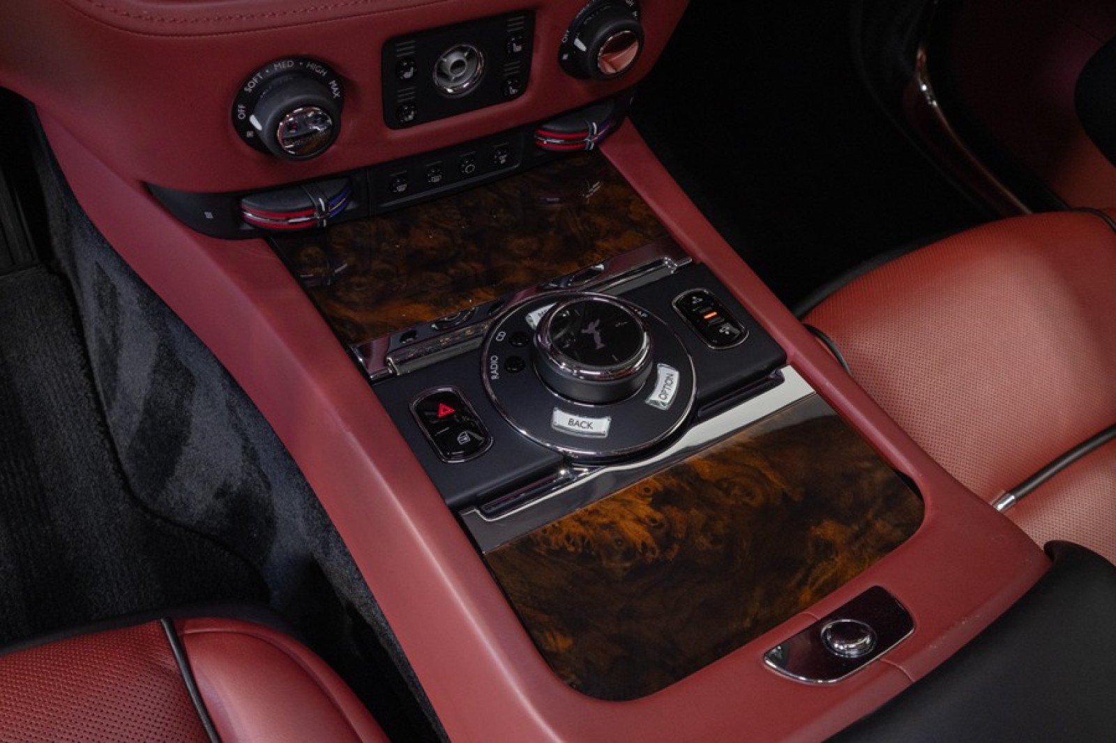 Used 2016 Rolls-Royce Wraith RWD image 36