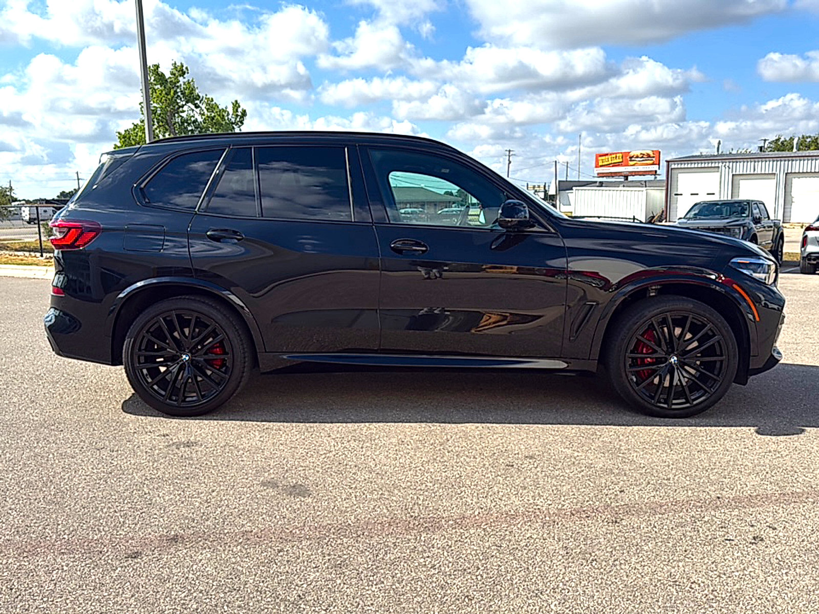 Used 2022 BMW X5 sDrive40i w/ M Sport Package RWD image 5