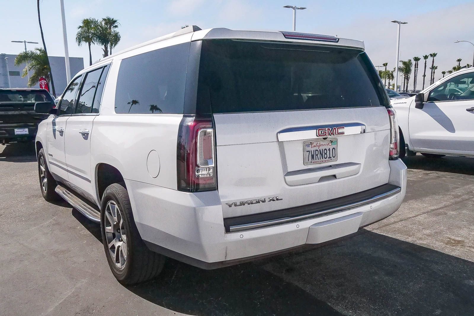 Used 2017 GMC Yukon XL Denali RWD image 7