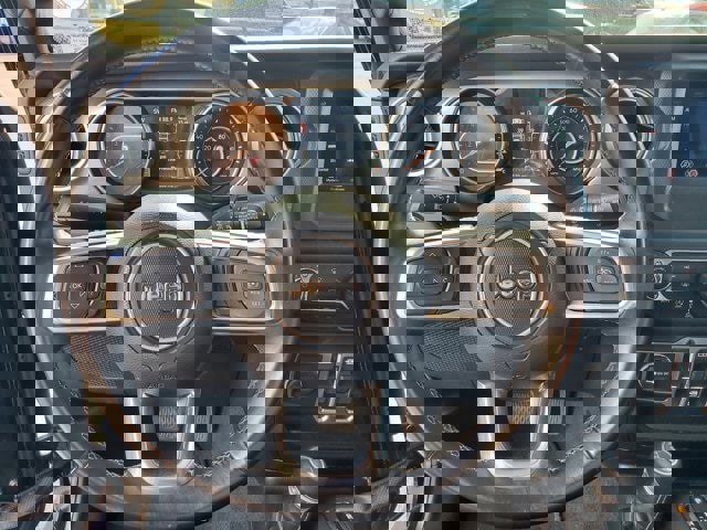 Certified 2020 Jeep Wrangler Unlimited Sahara image 27