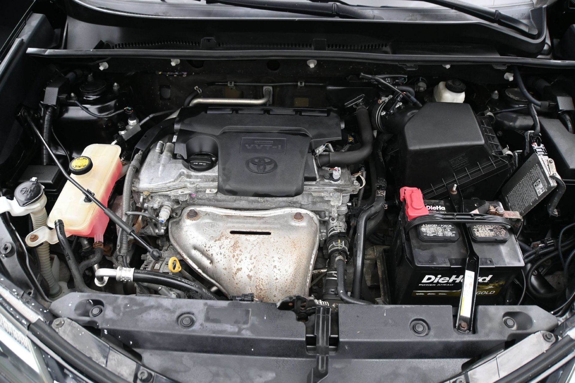 Used 2014 Toyota RAV4 XLE AWD/4WD image 27