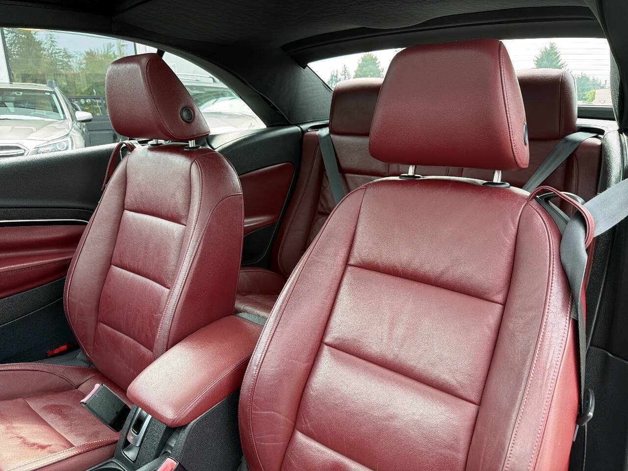 Used 2013 Volkswagen Eos Lux FWD image 28