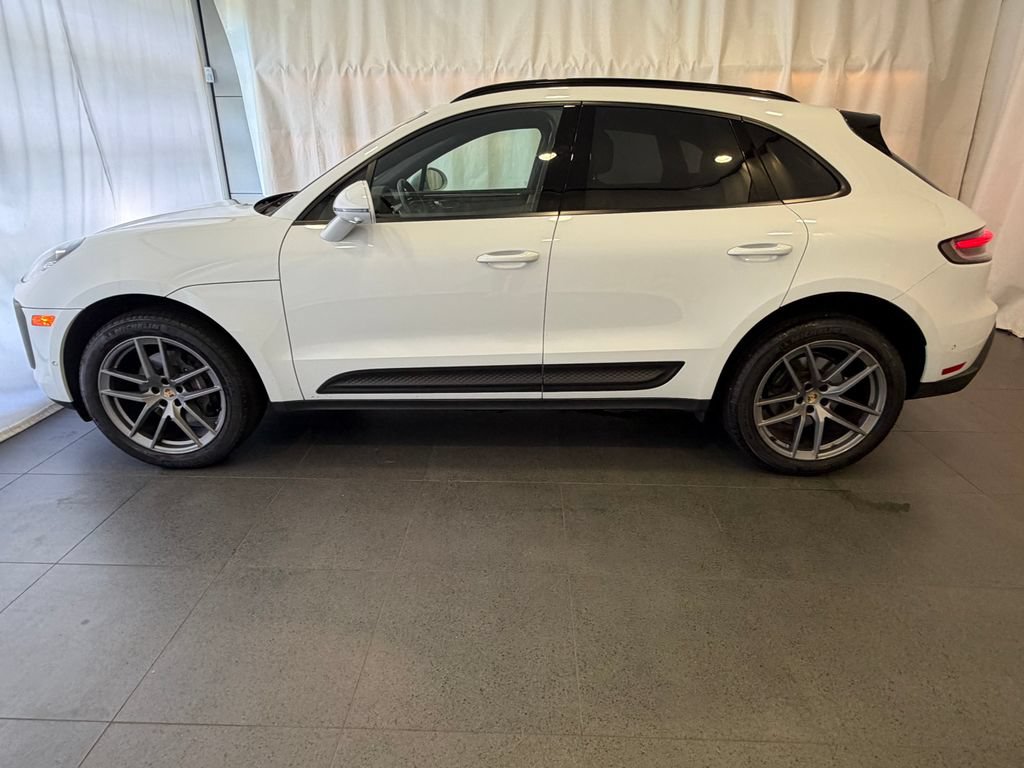 Certified 2023 Porsche Macan AWD/4WD video 2