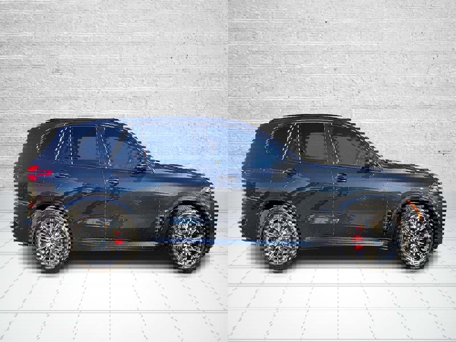 Used 2026 BMW X5 xDrive50e w/ M Sport Package image 7