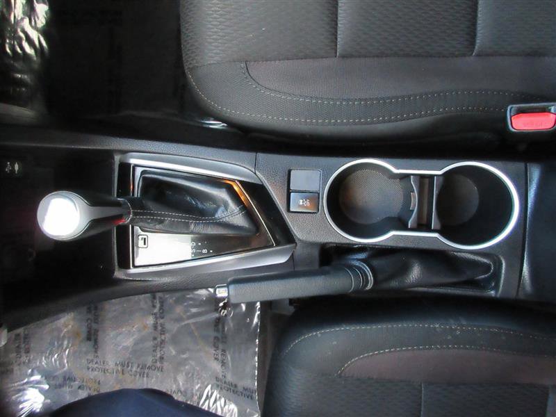 Used 2018 Toyota Corolla LE image 16